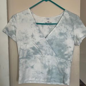 New with tags Hollister baby tee size medium